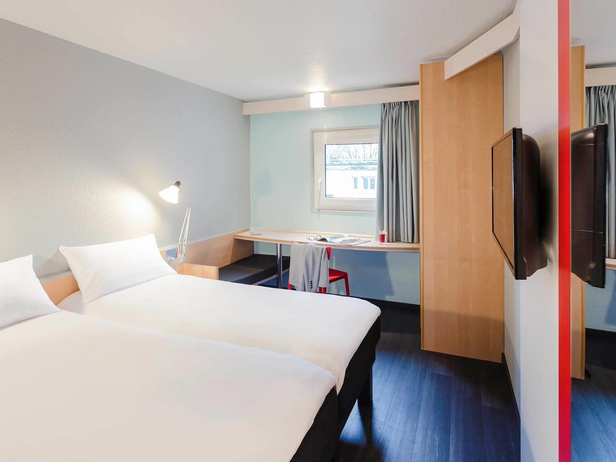 Hotel ibis Bourges Centre Extérieur photo